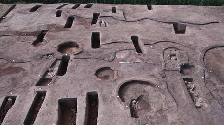 Arqueólogos egipcios desentierran 110 tumbas prehistóricas en el delta del Nilo (FOTOS)