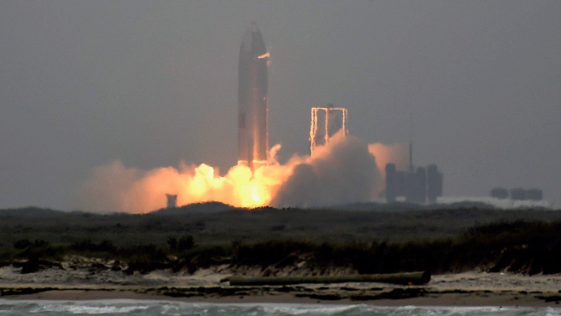 SpaceX logra aterrizar con éxito el prototipo de su cohete Starship tras  cuatro fracasos consecutivos (VIDEO) - RT