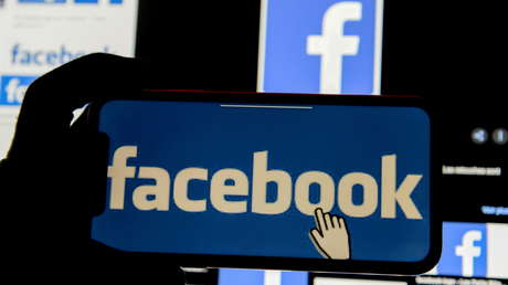 Руският съд глоби Facebook с близо 354 000 долара за отказ да премахне съдържание, забранено в страната