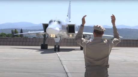 VIDEO: Los bombarderos rusos Tu-22M3 realizan vuelos sobre el Mediterráneo