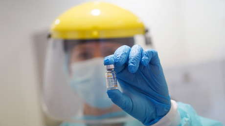 Costa Rica rechaza la compra de la vacuna china Sinovac y avala la de Janssen "en caso de donaciones"