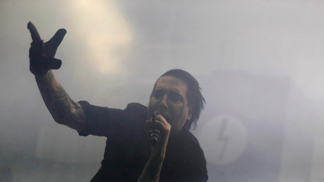 "Dejó claro que podía matarme": Expareja de Marilyn Manson demanda al cantante y lo acusa de violación, trata de personas y encarcelamiento ilegal
