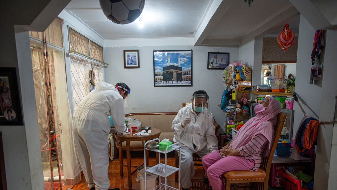Indonesia: El coronavirus golpea al personal sanitario pese a haber sido mayoritariamente vacunado