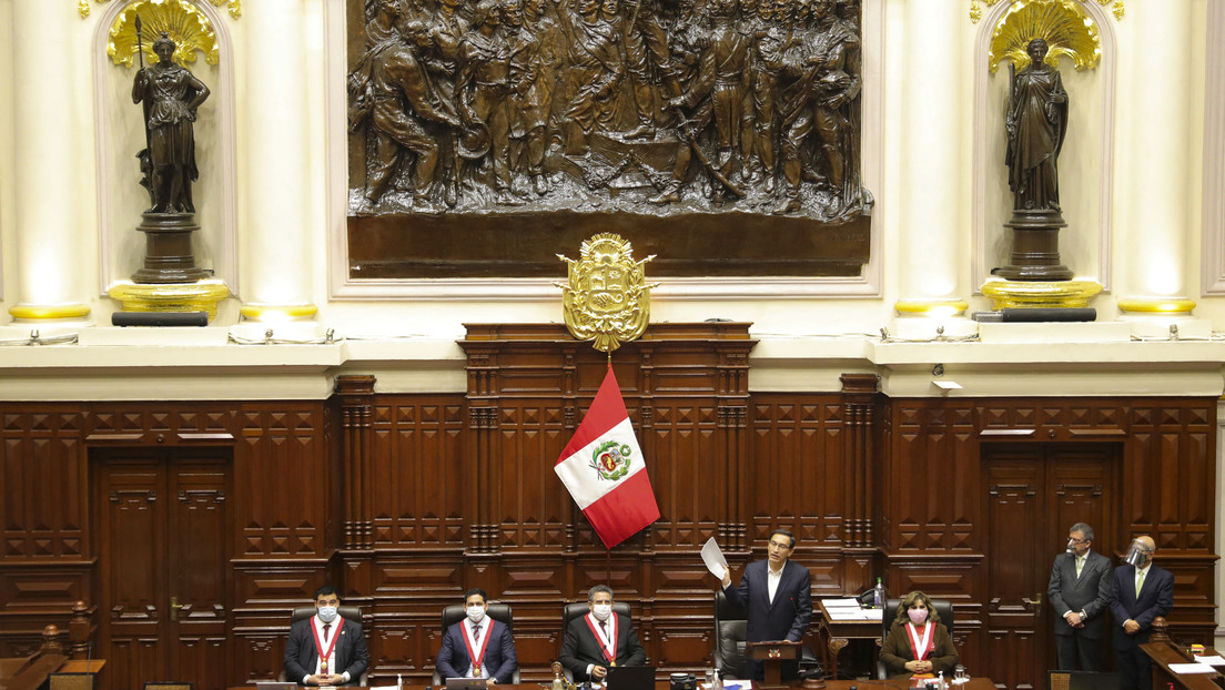 Perú prohíbe a los presidentes salir del país luego de terminado su mandato como mínimo un año - Vimarsana News