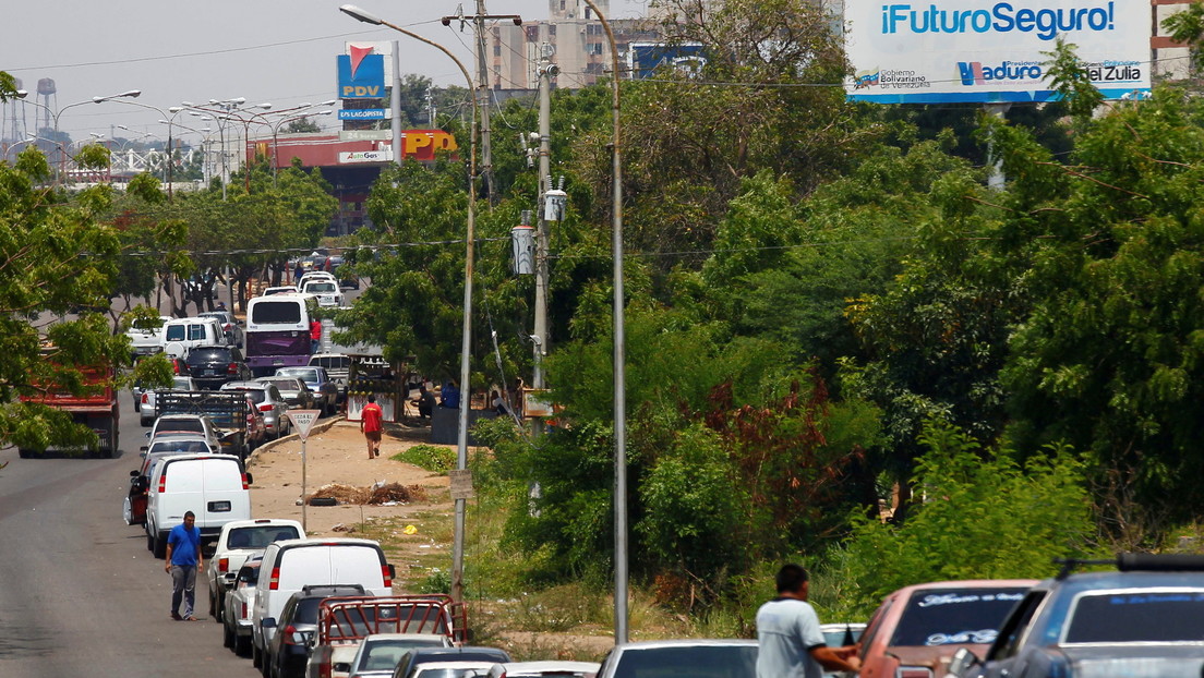 Las dificultades que enfrentan los venezolanos para surtir gasolina (tras el endurecimiento de las sanciones de EE.UU.)