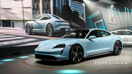 Porsche llama a revisión a 43.000 de sus autos eléctricos por problemas con el 'software' de la unidad de control del motor