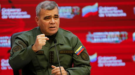 El Ministro de Defensa de Venezuela afirma que "es imposible" quebrar la unión cívico militar y gira una orden para "preservar la paz" en el país