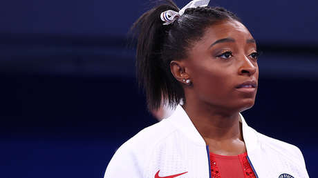 La gimnasta estadounidense Simone Biles, la más condecorada del mundo, se retira de la competición por equipos en los JJ.OO.