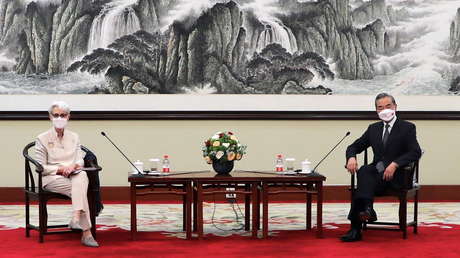China y EE.UU. intentan otra vez establecer un diálogo en medio de fuertes tensiones: ¿cómo transcurrió la reunión en Tianjin y qué esperar?