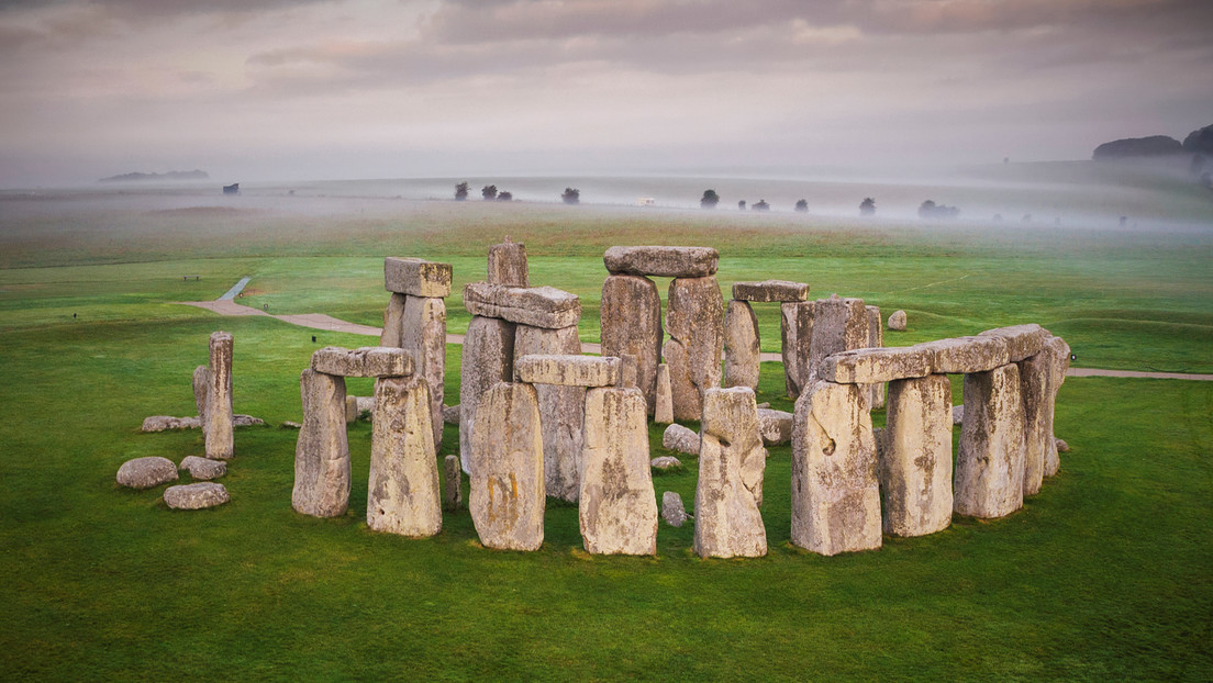 They found pieces of rock 1.6 billion years ago in a missing part of Stonehenge