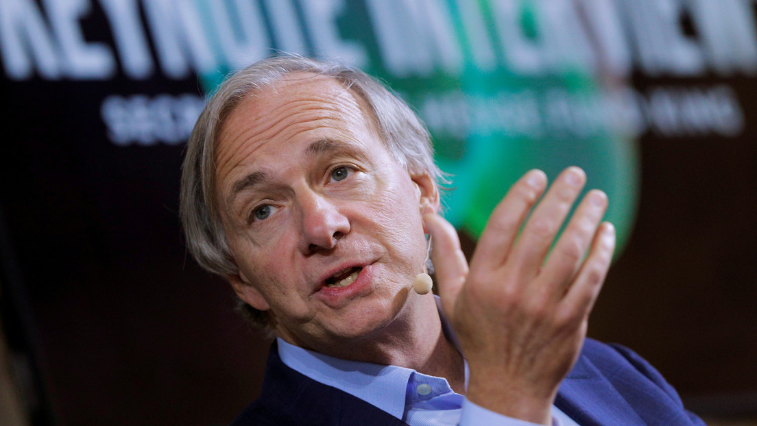Bitcoin or gold?  Billionaire Ray Dalio has made it clear