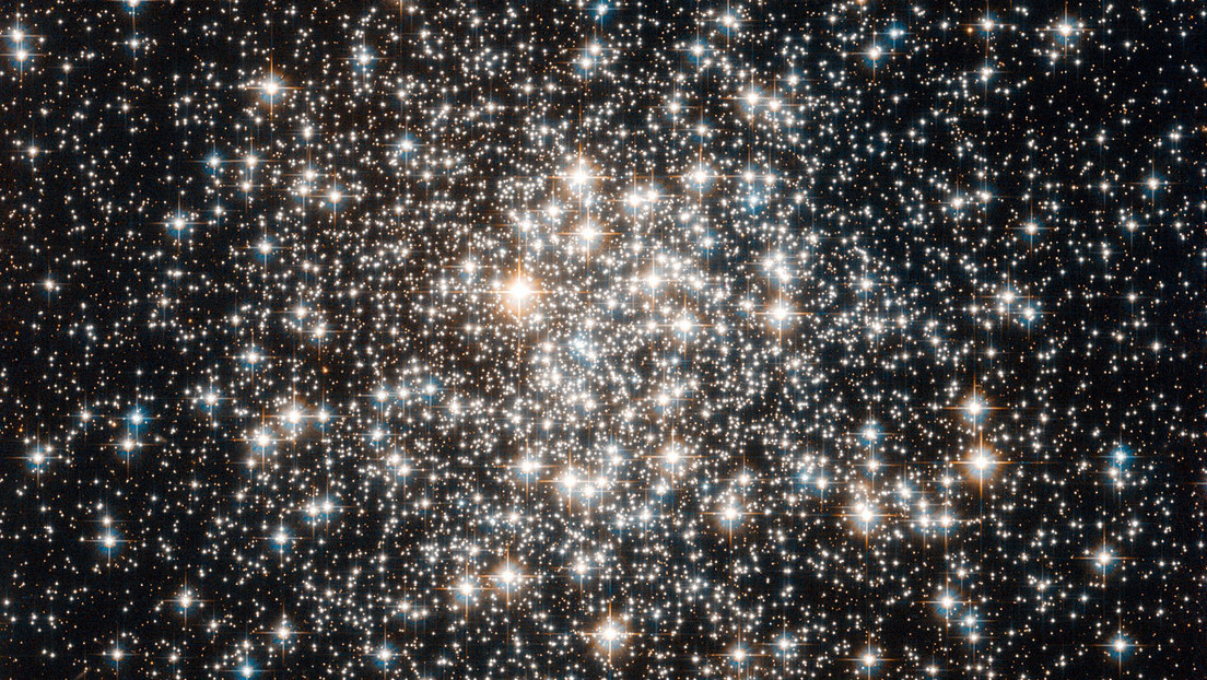 FOTO: Captan el estallido de una rara nova a más de 4.500 años luz (y es tan brillante que se puede observar a simple vista)