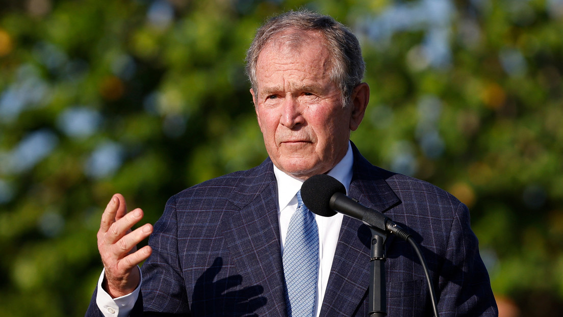 W. Bush expresa su "profunda tristeza" por la crisis en