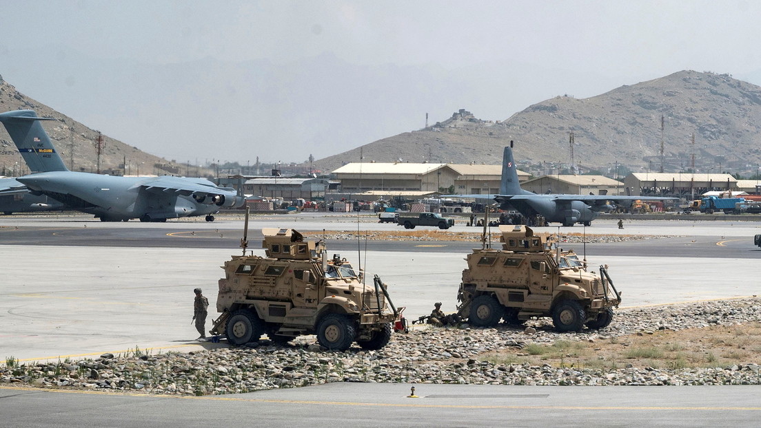 EE.UU. teme un posible ataque terrorista por parte de ISIS-K, &quot;un enemigo jurado de los talibanes&quot;, en medio de las evacuaciones de Afganistán - RT