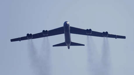 Bombarderos B-52 de EE.UU. atacan una reunión de talibanes en Afganistán