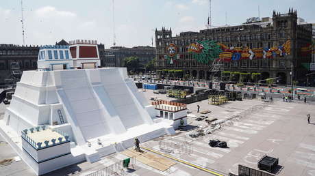 Recrean en Ciudad de México el Templo Mayor azteca con motivo de los 500 años de resistencia indígena