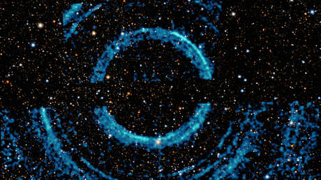 Detectan un inusual conjunto de anillos alrededor de un agujero negro