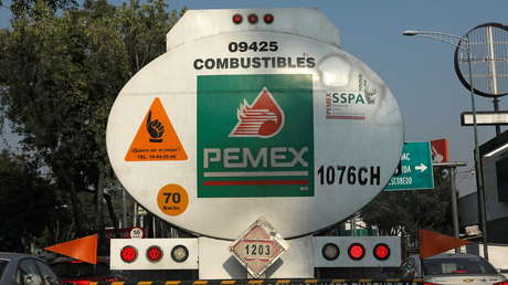 Incendio en una plataforma de Pemex obliga al cierre de 125 pozos y podría causarle pérdidas diarias de unos 26 millones de dólares