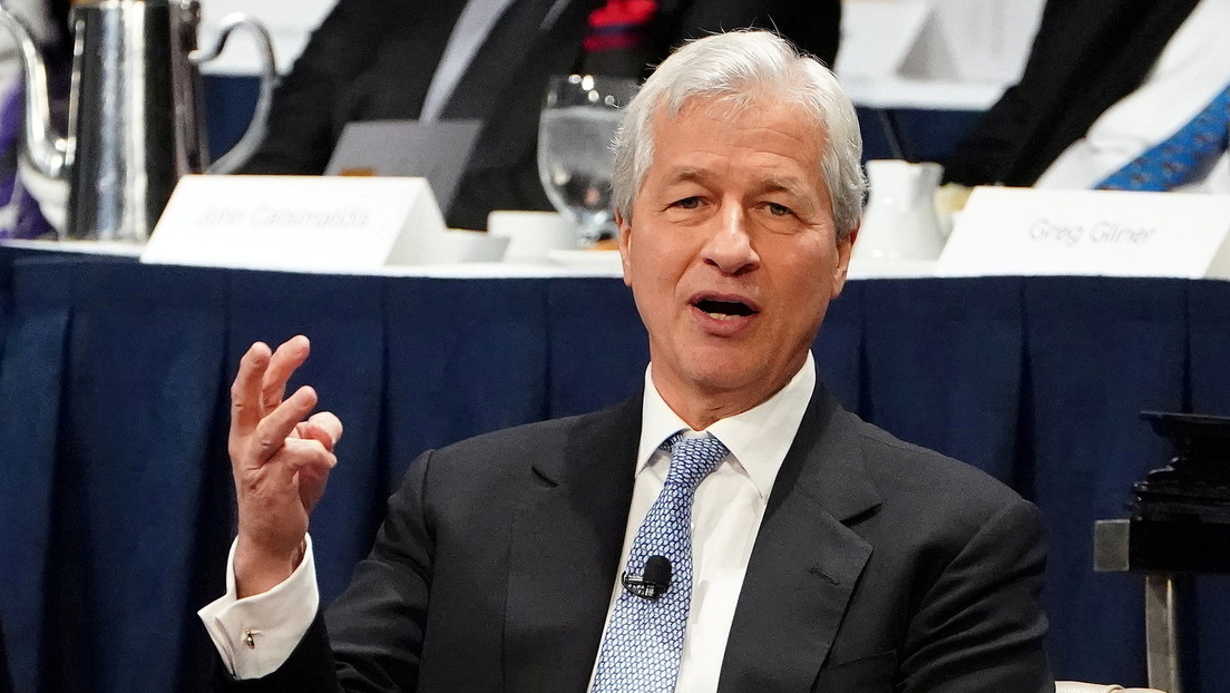 El director general de JPMorgan: 'Si pides un préstamo para comprar bitcoin, eres un necio'