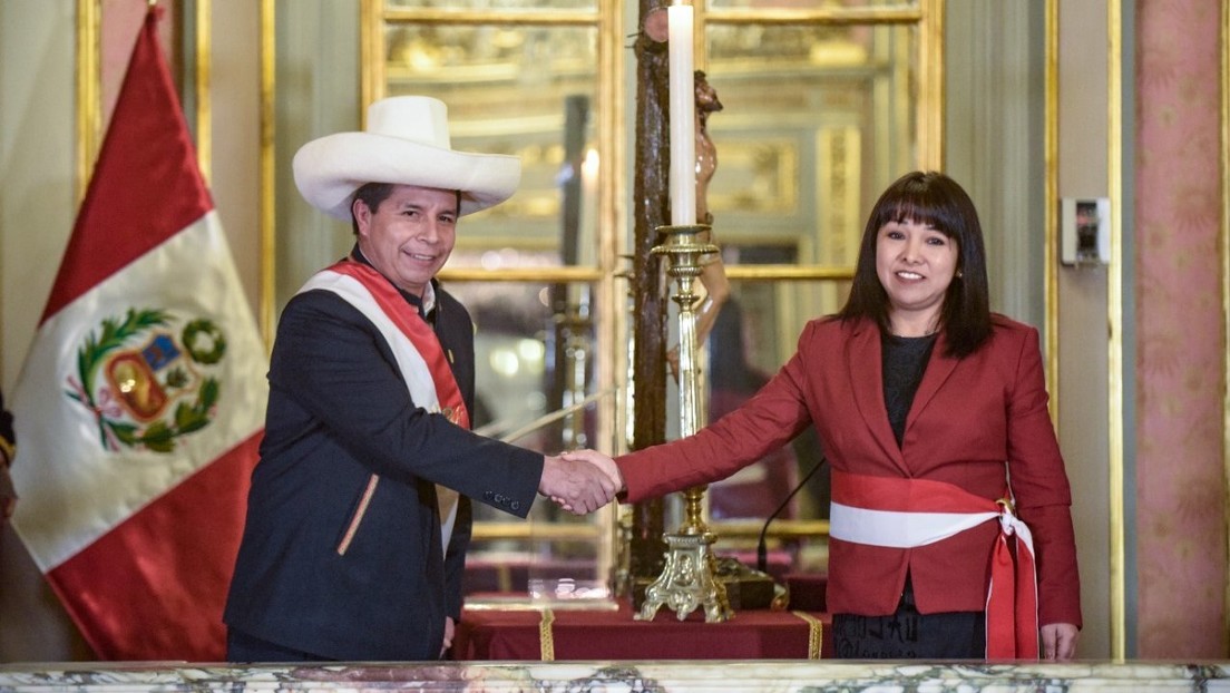 Pedro Castillo designa a Mirtha Vásquez como presidenta del Consejo de Ministros de Perú y reestructura su Gabinete tras la salida de Guido Bellido
