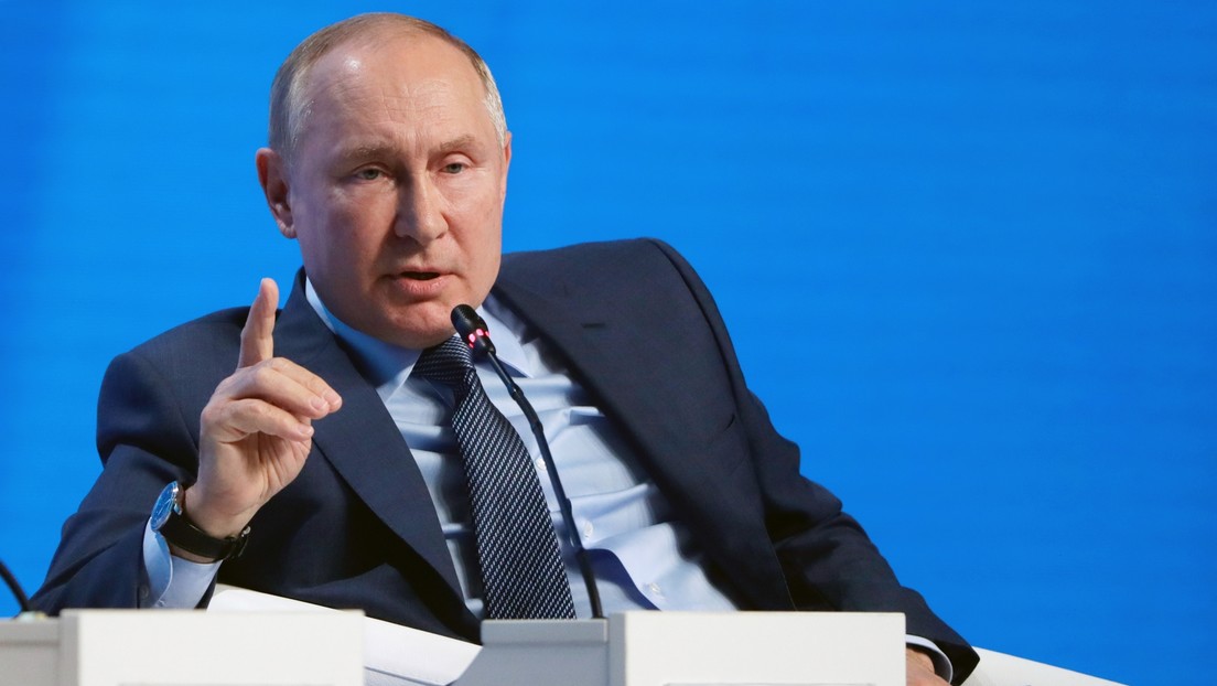 Putin: "EE.UU. comete un gran error al utilizar el dólar como herramienta de sanción"