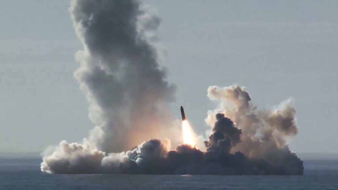 VIDEO: Rusia prueba su nuevo submarino estratégico nuclear lanzando un misil de 8.000 km de alcance desde el mar Blanco hasta Kamchatka