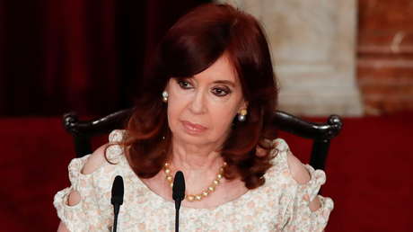 Cristina Kirchner sobre el viaje del expresidente a EE.UU.: "No sé si reírme por Macri dando clases o llorar por su burla a la Justicia"