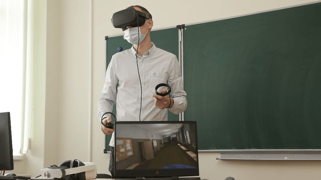 Escuelas rusas introducen un programa piloto de aprendizaje con gafas de realidad virtual