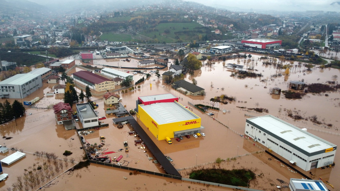 Flash floods hit Bosnia and Herzegovina, causing power outages and evacuations (videos, photos)