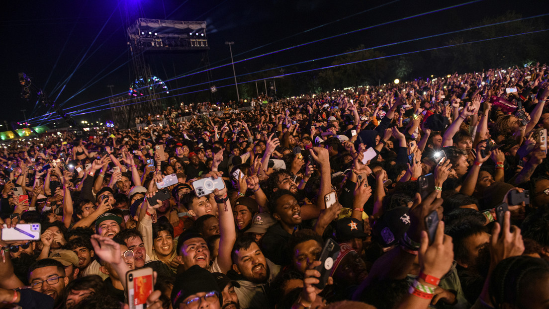 La Policía de Houston reporta que al menos un guardia de seguridad del festival Astroworld recibió un pinchazo en el cuello con una aguja