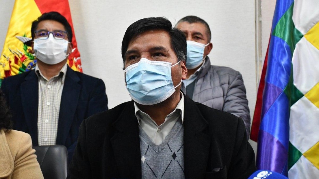 Renuncia el ministro de Educación de Bolivia, Adrián Quelca, tras ser imputado por presunto tráfico de influencias