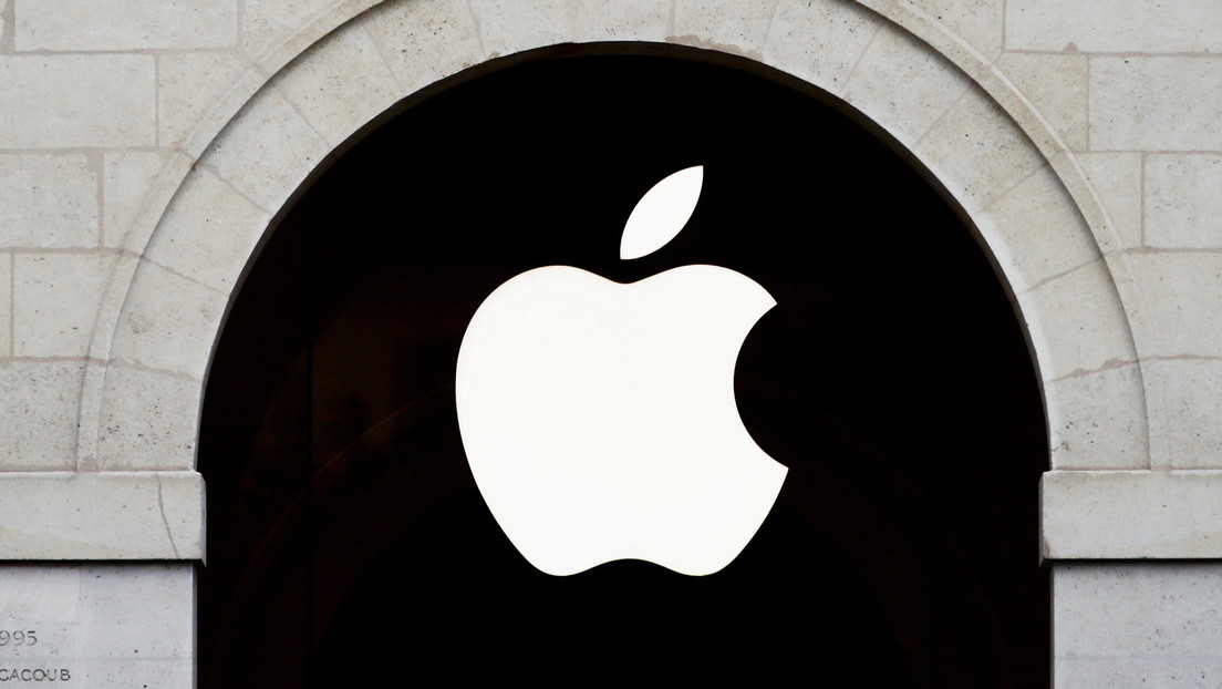 Apple pagará casi 30 millones de dólares a sus empleados en California para compensar el tiempo invertido en registrar sus bolsas