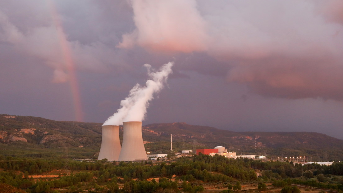 España sigue con su plan de cerrar las centrales nucleares apostando 