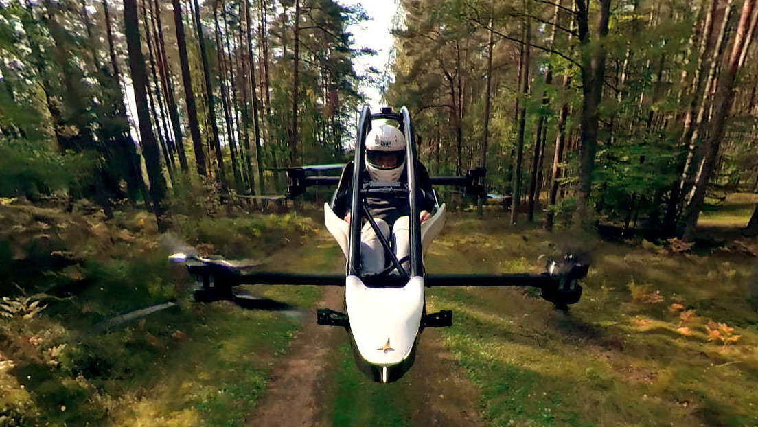 VIDEO: Aeronave eléctrica a lo 'Star Wars' muestra su capacidad de vuelo en un bosque