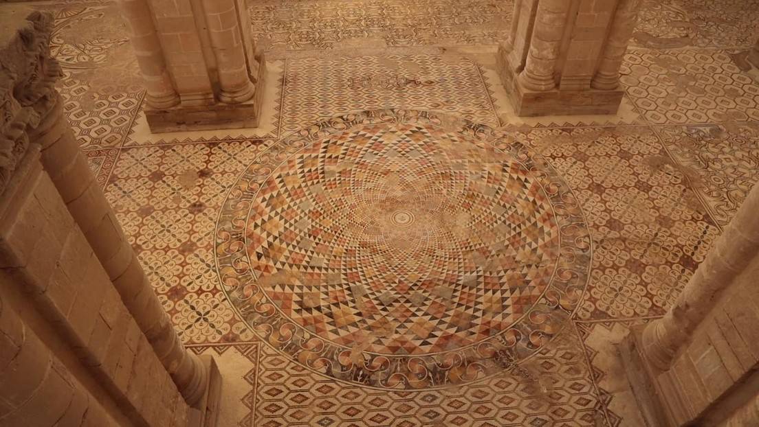 Mosaico del Palacio de Hisham tras cinco años de restauración, Jericó, Palestina.