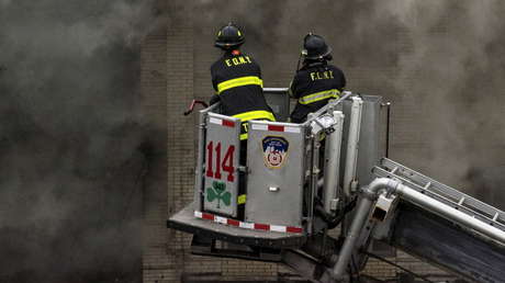 Varias personas quedan atrapadas en un edificio durante un incendio en Brooklyn (VIDEOS, FOTOS)