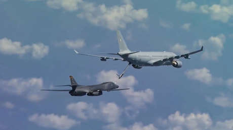 VIDEO: Bombarderos estadounidenses participan en ejercicios aéreos conjuntos con la Real Fuerza Aérea Australiana