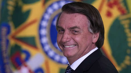 «Pero es heterosexual, eh»: El comentario con el que Bolsonario intentó ‘elogiar’ a su secretario de Cultura en Baréin