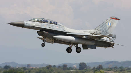 Un caza F-16 se estrella en una base aérea en Grecia