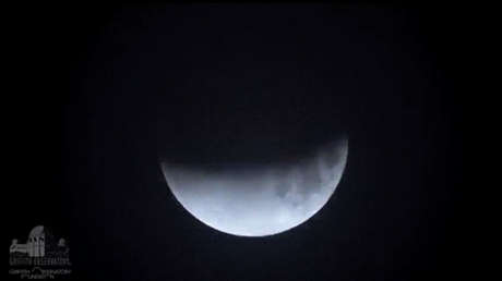 VIDEO: Un ‘time-lapse’ muestra el eclipse lunar más largo del siglo en solo un minuto