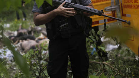 Los vecinos de una favela en Río de Janeiro encuentran ocho cadáveres arrojados en un manglar tras una operación policial