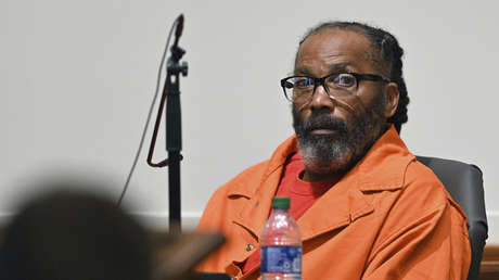 Exoneran a un afroamericano que pasó más de 40 años en una cárcel de EE.UU. por un triple asesinato que no cometió