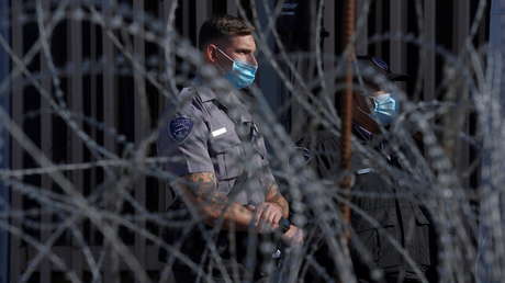 Subsecretaría de Salud de México considera el cierre de fronteras y la restricción de viajes como «medidas poco útiles» contra la cepa Ómicron