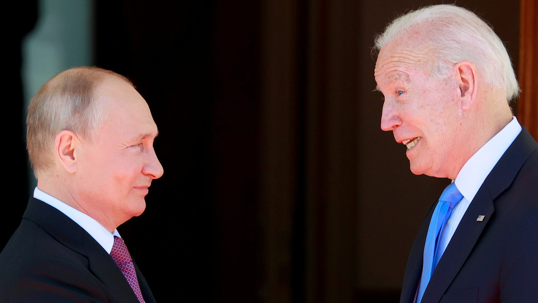 ¿Qué temas abordarán Putin y Biden durante su videoconferencia de este martes?