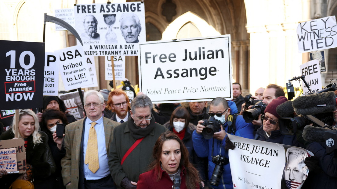 La lapidación pública de Assange desnuda a las democracias occidentales (y revela sus verdaderas intenciones)