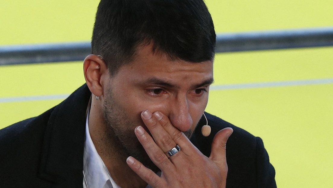 Sergio 'Kun'  Agüero anuncia entre lágrimas que se retira del fútbol profesional
