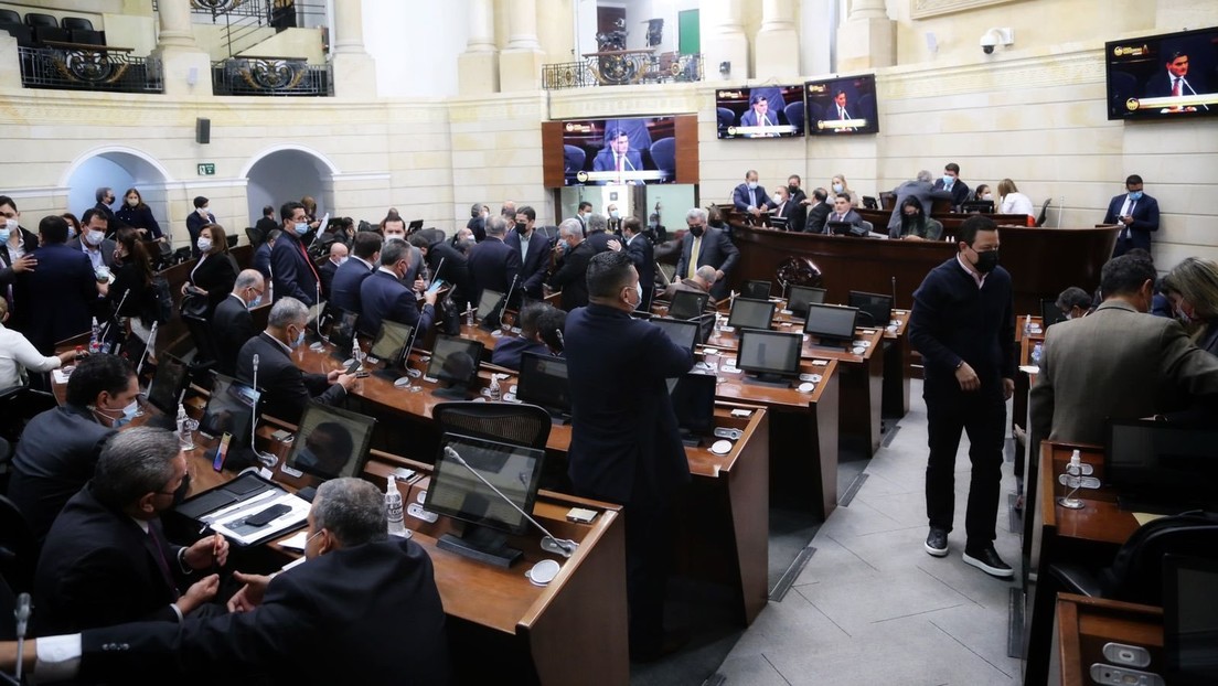 El Senado de Colombia excluye de una ley el polémico artículo que amenazaba la libertad de prensa para denunciar hechos de corrupción