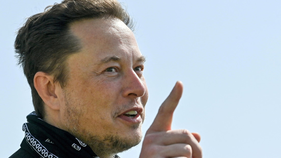 "Quizás soy en parte chino": Elon Musk reacciona ante su sorprendente parecido con un joven asiático provocando indignación en Internet