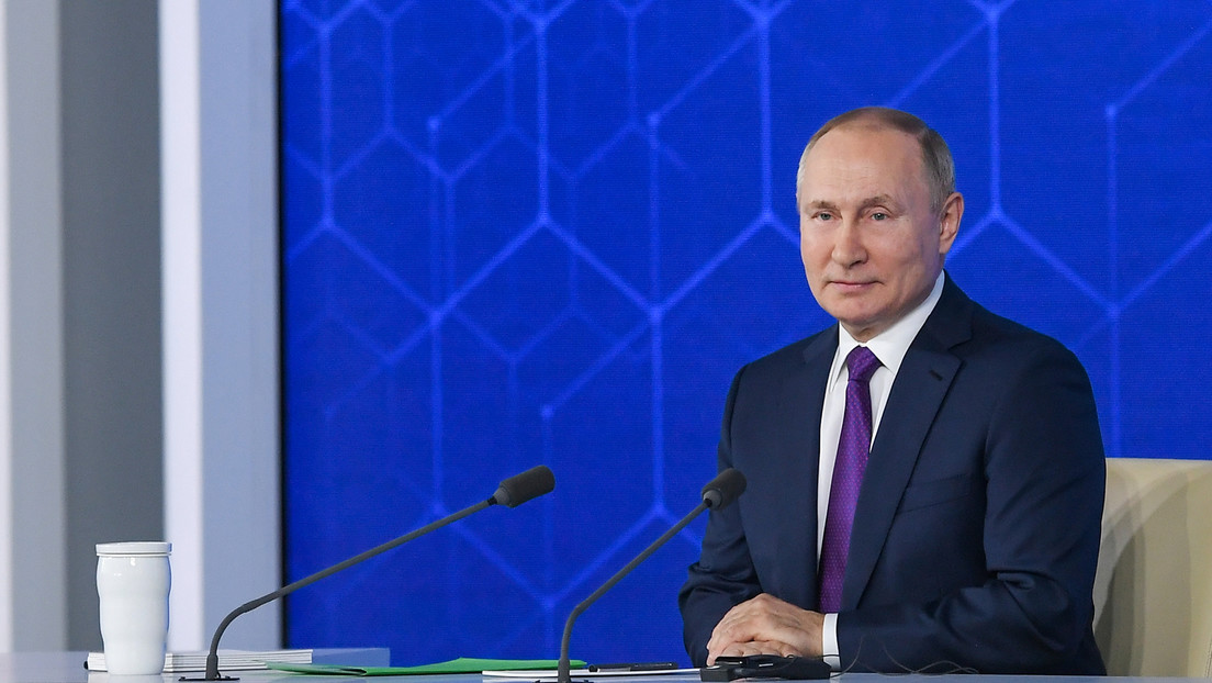 Photo of Naživo: Putin má výročnú tlačovú konferenciu