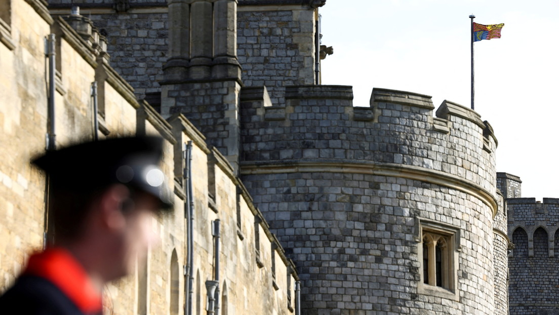 They filter out a video of a young man with a crossbow detained at Windsor Castle, in which he threatens to kill Elizabeth II.
